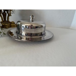 Fabricant d'aluminium forme personnalisée écologique moderne fromage assiette à beurre avec couvercle en verre plat à beurre fait à la main - Product Image 5