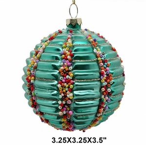 Adornos Navideños de Cristal Hechos a Mano de Primera Calidad, Decoraciones Clásicas de Lujo para Árboles de Navidad en Dorado, Rojo y Esmeralda - Product Image 3