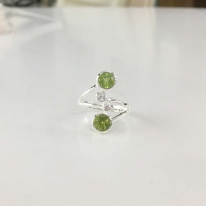 Bague tendance en argent sterling 925 indien pour femme, ornée de péridot vert et de diamants CZ taillés - Product Image 1
