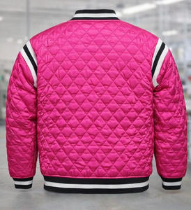 Veste bomber matelassée pour homme, veste de baseball en satin matelassée, fermeture à boutons pression, col côtelé, vêtements de rue personnalisés - Product Image 2