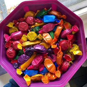 Nestle <b>Quality</b> <b>Street</b> (480gm) - Nestle <b>Quality</b> <b>Street</b> <b>Chocolates</b> & Toffees 900g - Product Image 3