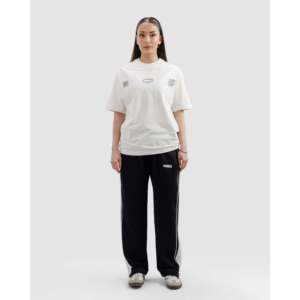 Camiseta de Celebridad de Internet, 100% Algodón Jersey, Transpirable, Casual, Oversize, Ajuste Holgado, Logo Sólido, Diseño Liso de Corte Corto - Product Image 3
