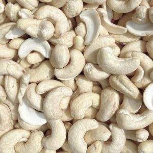 Trusted Supplier Vietnam Raw Cashew <b>Nut</b> Cashew <b>Nuts</b> W180 Price Cashew <b>Nut</b> <b>Kernel</b> Ww320 Ww240 From Santigo Vietnam - Product Image 1