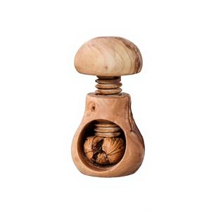Casse-noix artisanal en bois d'olivier de qualité supérieure en forme de champignon ArtisRaw - Product Image 1