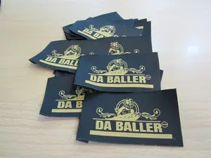 Étiquettes de vêtements personnalisées bon marché en gros étiquettes tissées en polyester avec logo de marque pour vêtements - Product Image 3