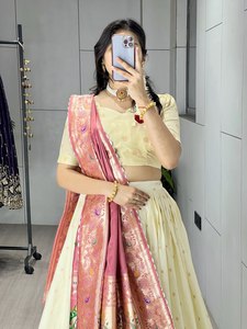 Lehenga Choli en soie Paithani rose pour femmes avec dupatta de créateur, tenue ethnique de mariée - Product Image 4