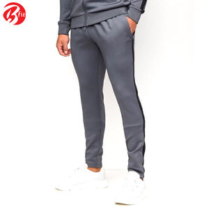 Derniers modèles de vêtements de sport en coton ajusté Slim Fit en tissu polaire de coton léger uni survêtements de jogging pour hommes - Product Image 3