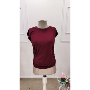 Blusa Casual de Manga Corta con Cuello Redondo y Detalles Fruncidos Laterales para Mujer, Corte Regular, Diseño Liso para Uso Diario - Product Image 4
