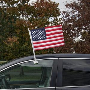 Drapeau de voiture, lot de 2 drapeaux américains pour voiture, 11x17 pouces, drapeaux américains avec étoiles brodées, mât de drapeau avec clip pour fenêtre, nylon résistant - Product Image 6