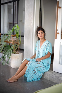 Robe kaftan en coton tie-dye bohème écologique pour femmes, col en V, manches courtes kimono larges, longueur midi, fabriquée en Inde, lavable - Product Image 2