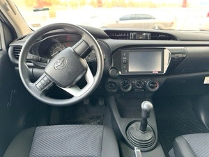 Toyota Hilux 2.8T Automática 2022 Usada, Vehículo Pick-up con Pintura Original en Perfecto Estado - Product Image 3