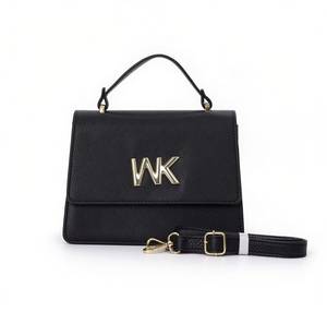 Borsa a Tracolla e Borsetta in Pelle per Donne - Product Image 2