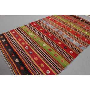 5.5x10.1 ft Rug, Vintage Turkish Large Rug, <b>Red</b> Kilim <b>Wool</b> Rug - Product Image 4