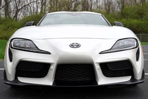 Toyota Supra Edición 45 Aniversario 2024 Usado en Excelentes Condiciones, Transmisión Manual de 6 Velocidades, Motor Turbo de 6 Cilindros, 1 de 900 Ediciones 45 Aniversario - Product Image 1
