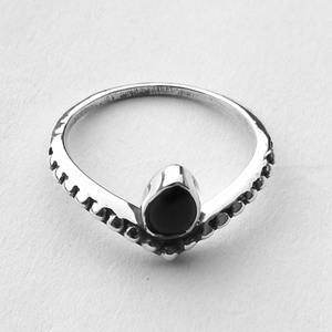 แหวนมงกุฎขนาดเล็กทำด้วยมือทำ925เงินสเตอร์ลิงทำด้วยมือเครื่องประดับสตรีที่มีการตั้งค่าฝาพลอยสีดำธรรมชาติ - Product Image 3