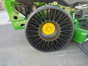 Cortadora de Césped John Deere X380 Totalmente Nueva y Original, Grado Industrial, Motor de 2 Tiempos, 24V, Mini Tractor Cortacésped de Giro Cero, Disponible en Stock - Product Image 4