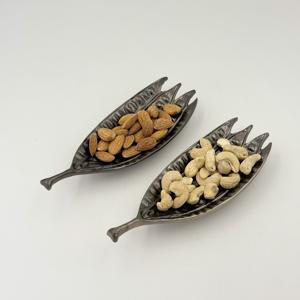 Bol à feuilles en aluminium artisanal en nickel noir, design moderne, bol à fruits secs en métal avec forme de feuille pour une utilisation décorative - Product Image 3