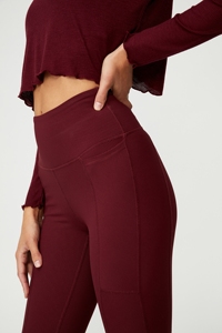Leggings courts pour femmes legging capri pour gym et entraînement de fitness legging de haute qualité sur mesure pour femmes au prix de gros - Product Image 2