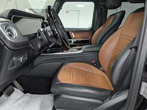 Mercedes-Benz G 550 AWD 4MATIC SUV d'occasion 2025, moteur 4 cylindres de 2,5 L, et finitions intérieures haut de gamme comme des sièges en similicuir - Product Image 5