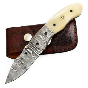 Couteaux de poche pliants en bois taille personnalisée en acier damas couteau de survie de camping de poche pliant avec couteaux à manche en corne - Product Image 1