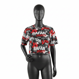 Camiseta corta de poliéster y spandex de alta calidad para mujer, en negro, rojo y blanco, estilo urbano, con logo sublimado, camiseta corta de algodón para mujer - Product Image 1