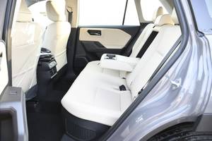 Toyota RAV4 2.5 HEV Limited 2026 Usata, Pronta per l'Esportazione - Product Image 5