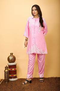 Chikan Kari estilo bordado trabajo pesado rayón tela estilo cultural occidental longitud media moda Kurti y parte inferior a precio mayorista - Product Image 4