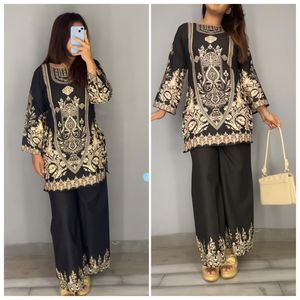 ฤดูร้อนด้วยชุดเชือกที่น่าทึ่งของเราชุดสายยืดและสายยืดหยุ่นของผู้หญิงสินค้าจำนวนมากทำด้วยมือสองชิ้นสำหรับผู้หญิง - Product Image 2