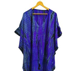 Robe kimono de couleur bleue très demandée, couvre-bikini, vêtement de nuit, robe longue, kimono en soie recyclée vintage indienne fait à la main - Product Image 2