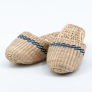 Sandales en jacinthe d'eau naturelle en gros, pantoufles d'intérieur, sandales à glissière pour usage intérieur - Product Image 3