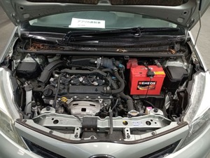 Venta de Vehículos Toyota Vitz Usados, 5 Puertas, Automático/Manual, Cuero de Alta Calidad, Volante a la Derecha/Izquierda - Product Image 4