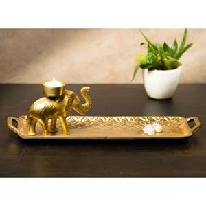 Plateau de service de table rectangle en laiton plaqué or moderne fait à la main décor de Noël en relief avec poignées confortables Inde - Product Image 2