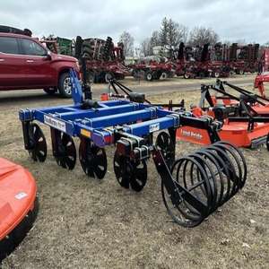 2024 BLU JET TRACKMASTER II est un chasse-neige pour voies d'irrigation pivotantes conçu pour éliminer efficacement les sillons de pneus et lisser le lit de semis - Product Image 1