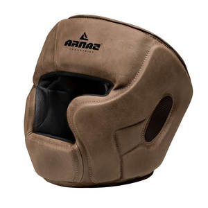 Protection de la tête légère et réglable avec rembourrage intérieur doux et construction stable - Product Image 1