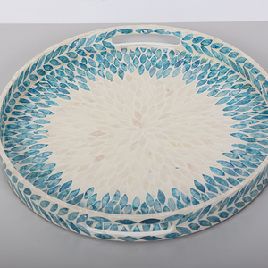 Bandeja de Servicio Redonda de Nácar Hecha a Mano con Ratán, Borde Bajo, Diseño Azul, Venta al por Mayor para Cocina y Mesa de Comedor - Product Image 3