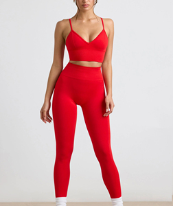 Leggings haute performance Leggings rouges sans couture pour femme avec coupe sculptante et tissu extensible respirant - Product Image 3