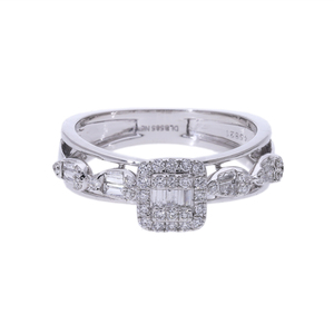 Bague classique en or blanc 14 carats plaqué rhodium avec diamants naturels, double halo carré et bande torsadée, et diamants baguette et ronds - Product Image 1
