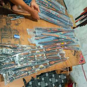 Collier de chien en cuir rembourré souple de luxe sculpté à la main Design floral - Product Image 5