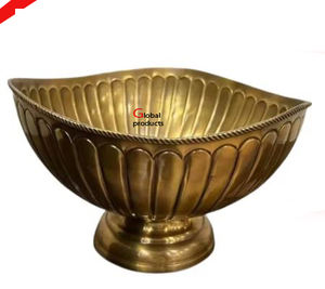 Offre spéciale, bol de service en aluminium et métal fini argent avec support au design d'oiseau doré pour restaurant et bar d'hôtel - Product Image 3