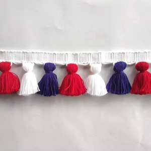 Tissu créatif à franges pour la création de mode et de costumes, offrant des brins de tissu légers qui offrent une touche unique - Product Image 4