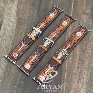 2025 hommes de luxe Design Floral usiné à la main en cuir bracelet de montre à dégagement rapide boucle ardillon en cuir de vachette bracelets de montre de remplacement - Product Image 1