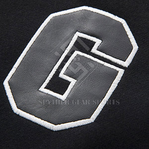 แจ็คเก็ตเลตเตอร์แมนผู้ชายสีพื้นดีไซน์ใหม่ คอตั้ง โลโก้ด้านหน้า ระบายอากาศได้ดี เป็นมิตรกับสิ่งแวดล้อม คุณภาพสูง สไตล์สตรีทแวร์ - Product Image 3