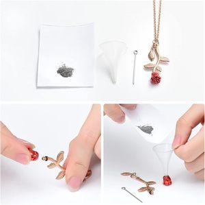 Collar de urna de cremación roja para cenizas, joyería de cremación de flores, colgante de acero inoxidable para mujeres y hombres, tamaño personalizado conmemorativo humano - Product Image 3