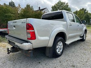 2013 for Toyota HiLux Used AWD with Leather Seats Dark Interior Left Steering - Product Image 5