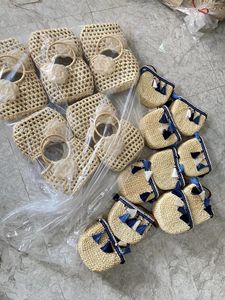 กระเป๋าผักตบชวาทำด้วยมือแบบพรีเมี่ยมกระเป๋าผ้าทอใยธรรมชาติเป็นมิตรกับสิ่งแวดล้อมเหมาะสำหรับการค้าปลีกและส่งออก2025ในตลาด - Product Image 3