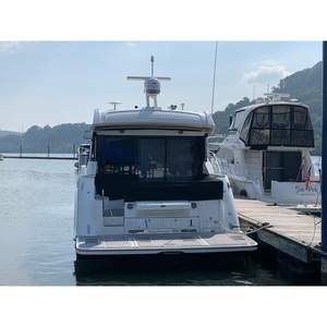 Yacht sportif Sea Ray Sundancer 460 2017, 7 m, aluminium et fibre de verre, avec moteur inboard/outboard, état neuf, avec remorque en option - Product Image 5