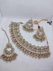 Collier traditionnel indien avec boucles d'oreilles et maang tikka, parfait pour les mariages, ensemble de bijoux de mariée de qualité supérieure, couleurs disponibles - Product Image 2