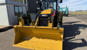 รถตักล้อยาง CAT 420F ดีเซล สีเหลือง รถตักดินสำหรับงานก่อสร้าง ขับเคลื่อน 4 ล้อ รถขุดไฮดรอลิก - Product Image 5