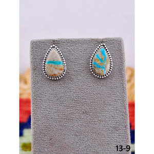 Pendientes de Plata de Ley con Turquesa Royston y Cinta Hecha a Mano del Suroeste, Forma de Gota de Agua con Engaste de Bisel - Product Image 1