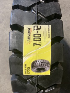 Neumático Sólido para Montacargas KUMA KF502 de 8, 9, 10 y 12 Pulgadas, Caucho Duradero Superior para Uso Industrial en Asia y África - Product Image 6